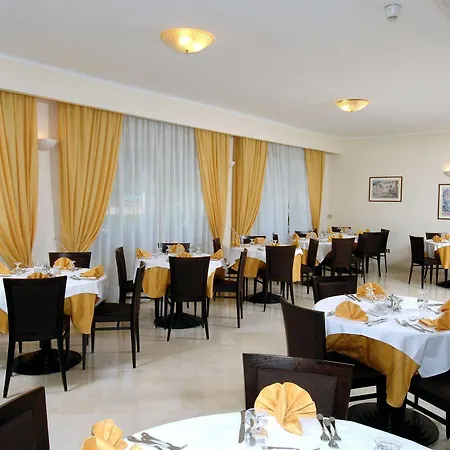 La Meridiana Hotell 3*