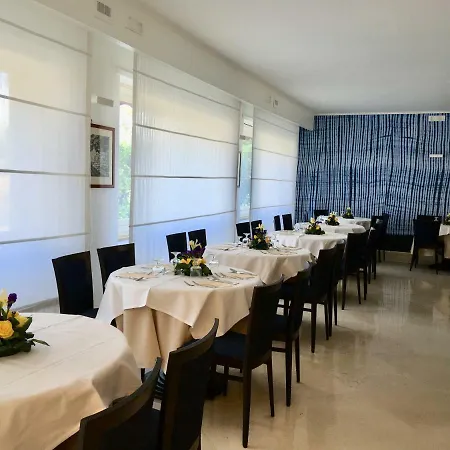 La Meridiana Hotell 3*